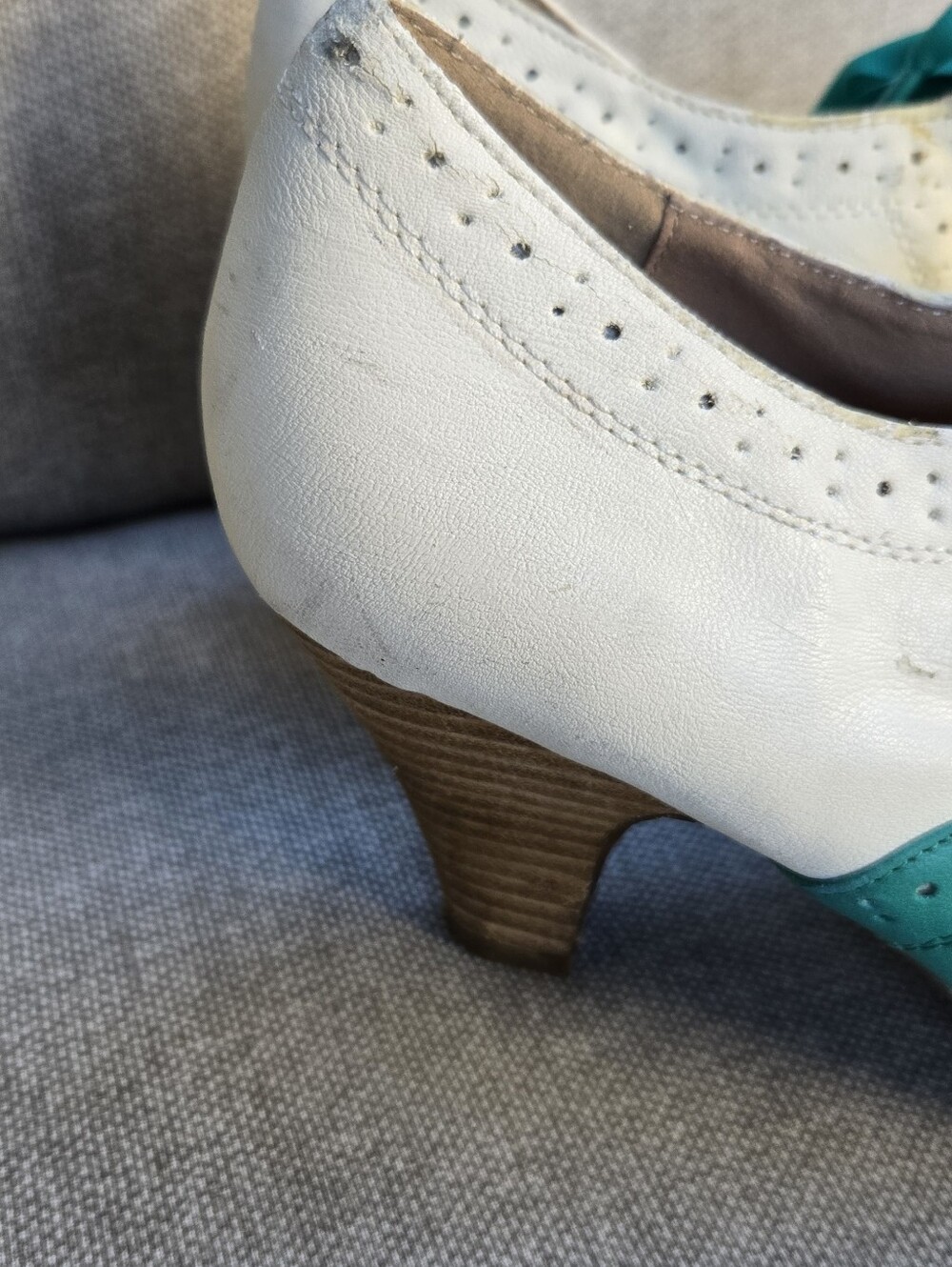 Chelsea Crew Two-Tone Teal and White Heeled Oxford Pumps - Picture 2 of 13